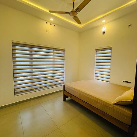 M R Holiday Home Вагамон Экстерьер фото