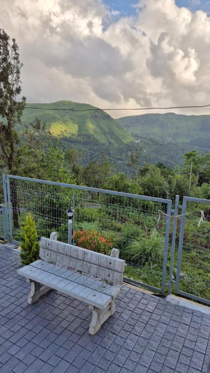 M R Holiday Home Вагамон Экстерьер фото
